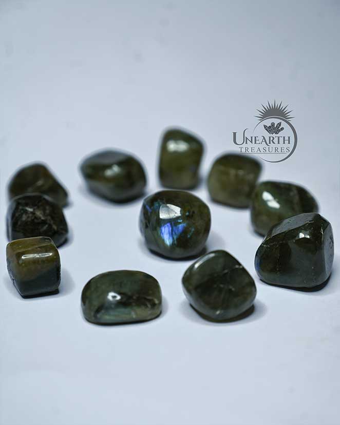 Labradorite-2.jpg